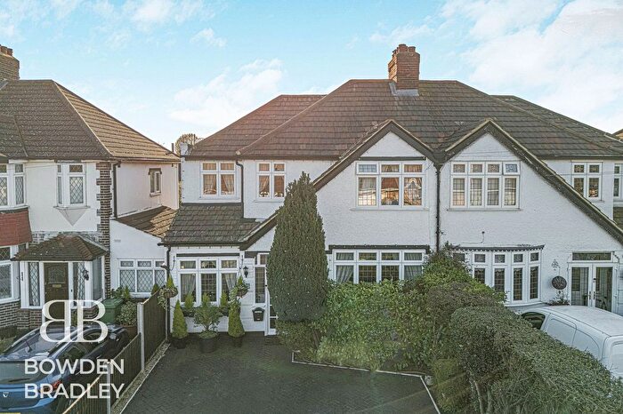 4 Bedroom Semi Detached House For Sale In Pettits Lane North, Romford, RM1