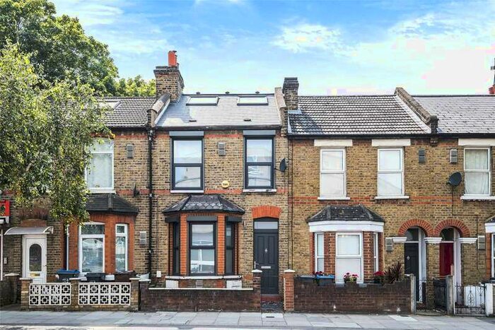 3 Bedroom Terraced House To Rent In Crown Road, Morden, SM4