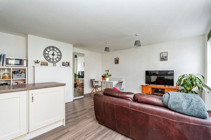 1 Bedroom Flat For Sale In Colby Street, Southampton, Hampshire, SO16