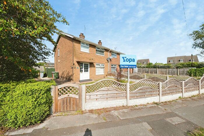 3 Bedroom Semi-Detached House For Sale In Lime Tree Place, Mansfield, NG21