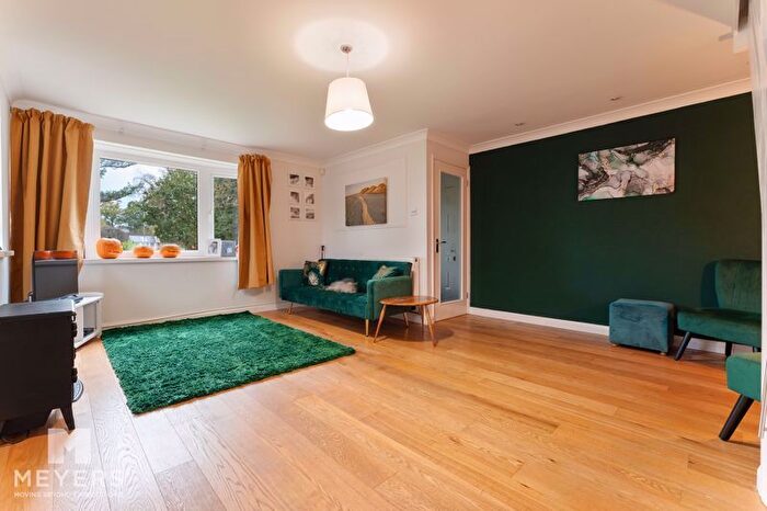 5 Bedroom Detached House To Rent In Kingfisher Close, West Moors, Ferndown, BH22