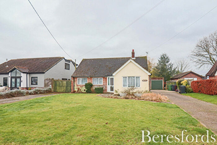 5 Bedroom Bungalow For Sale In Bannister Green, Felsted, CM6