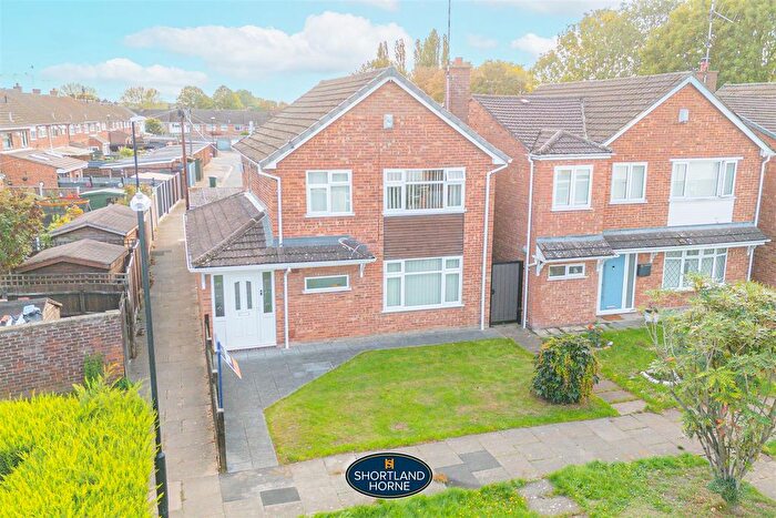 3 Bedroom Detached House For Sale In Winchat Close, Binley, Coventry, CV3