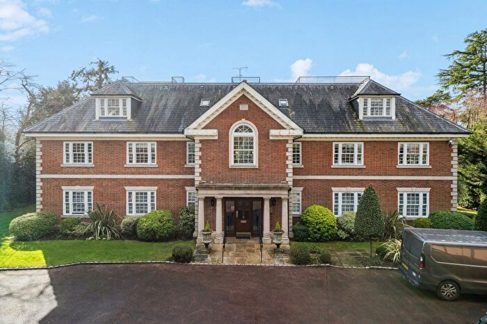 2 Bedroom Flat For Sale In Grove Road, Boyne House, HP9