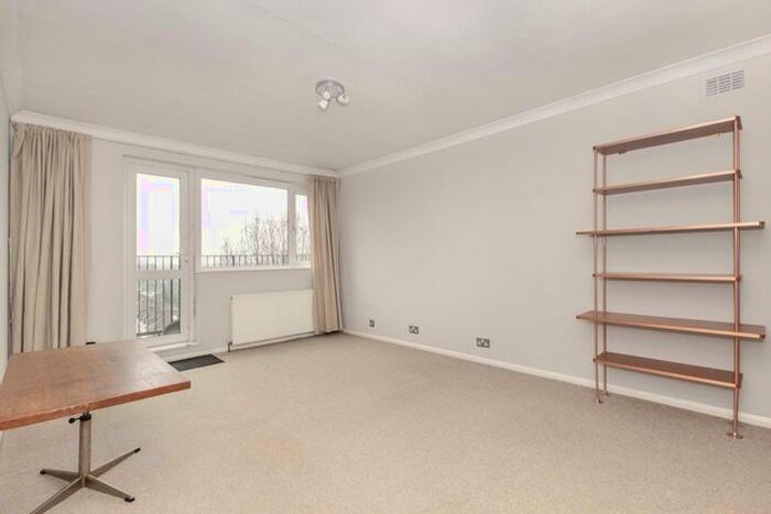 2 Bedroom Flat To Rent In Goldhawk Road, London W12
