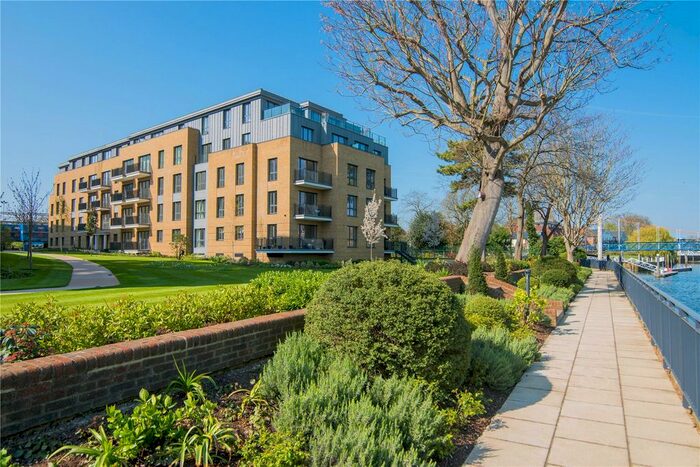 1 Bedroom Flat To Rent In Haymarket House, Broom Road, Teddington, TW11