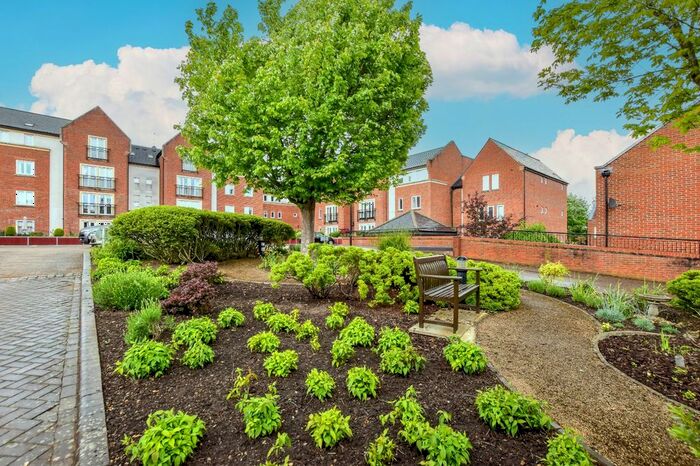 2 Bedroom Flat For Sale In Gilbert Scott Court, Whielden Street, Old Amersham, Buckinghamshire, HP7