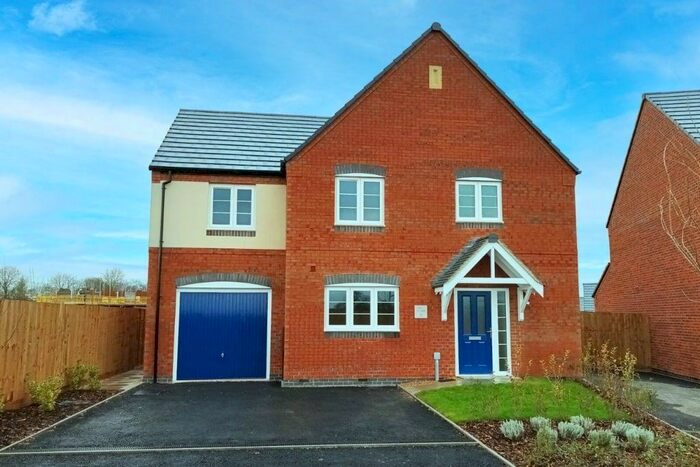 4 Bedroom Detached House For Sale In Wedgewood Avenue, Handsacre, Rugeley, WS15