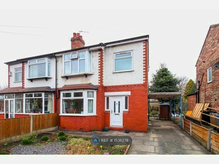 3 Bedroom Semi-Detached House To Rent In Brook Road, Urmston, Manchester, M41