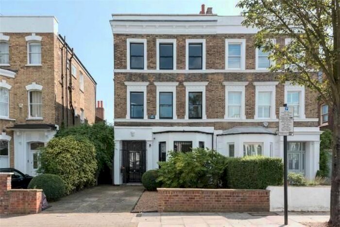 Studio To Rent In Penn Road, London, N7