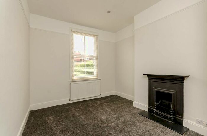4 Bedroom Property To Rent In Ashen Grove, Southfields, London, SW19