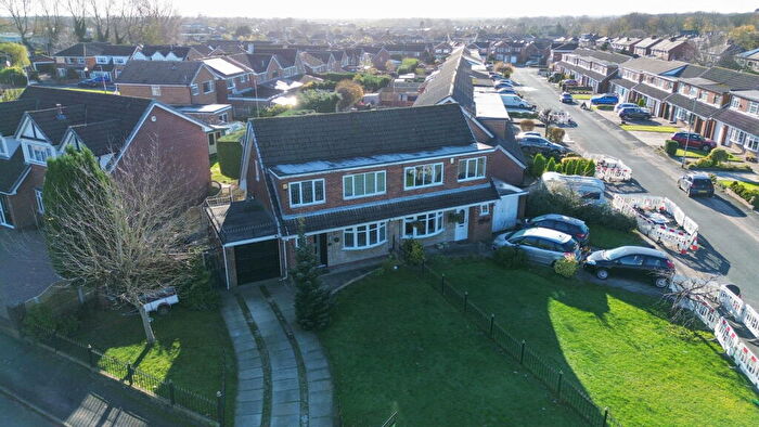 3 Bedroom Semi-Detached House For Sale In Birtle Drive, Astley, M29