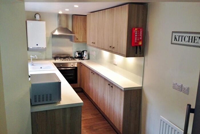 6 Bedroom House To Rent In Sutton Street, Durham City, DH1