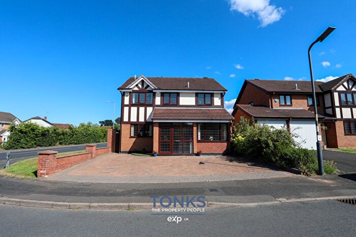 4 Bedroom Detached House For Sale In Alnwick Road, Walsall, WS3