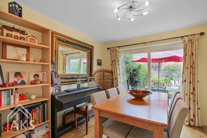 4 Bedroom Detached House For Sale In Old Station Close, Etwall, DE65