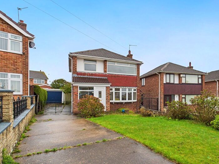 3 Bedroom Detached House For Sale In Portree Drive, Rise Park, Nottingham, NG5