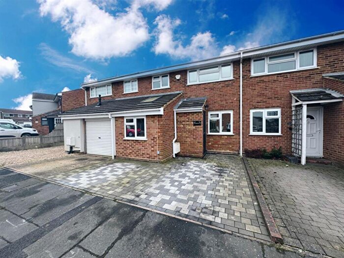3 Bedroom Terraced House For Sale In Cornflower Drive, Chelmsford, CM1