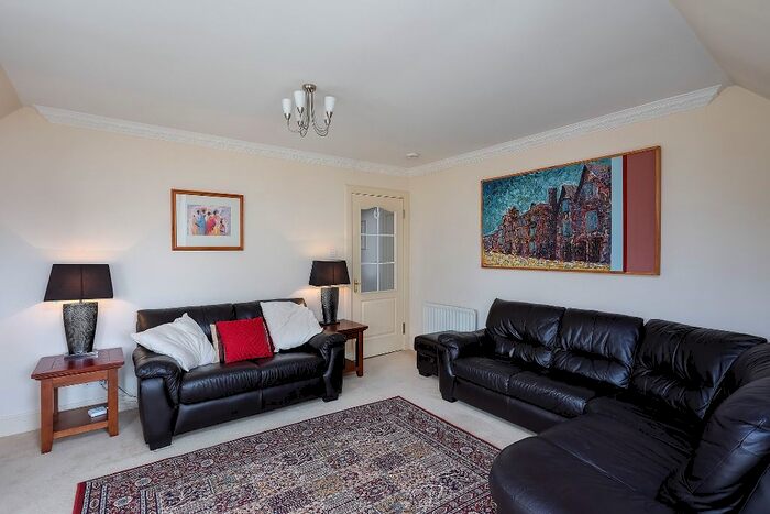 3 Bedroom Flat To Rent In Morham Gait, Greenbank, Edinburgh, EH10