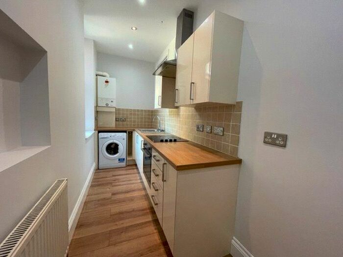 1 Bedroom Flat To Rent In Carlyon, Temple Drive, Llandrindod Wells, LD1