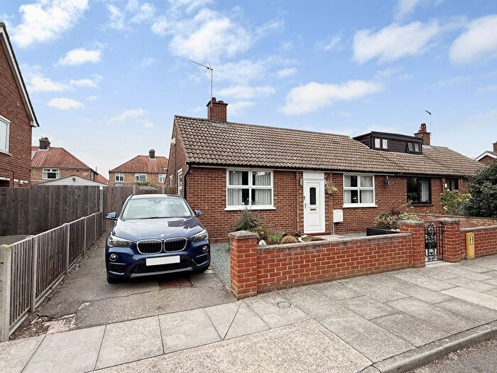 2 Bedroom Semi-Detached Bungalow For Sale In Hillary Close, Ipswich, IP4