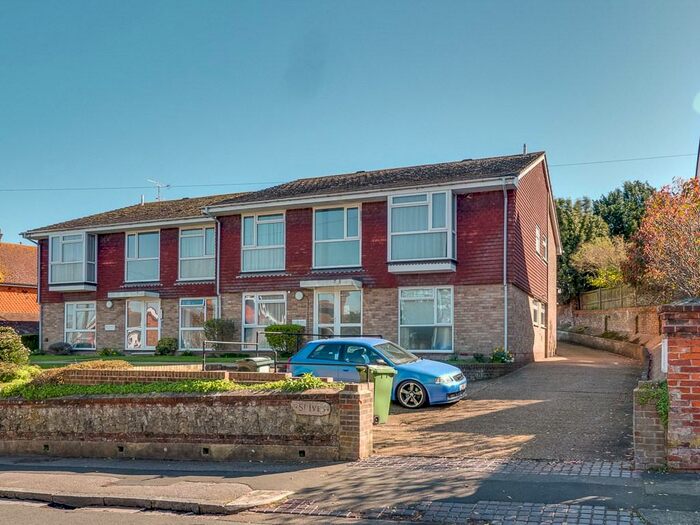 1 Bedroom Flat To Rent In Carew Road, Eastbourne, East Sussex, BN21