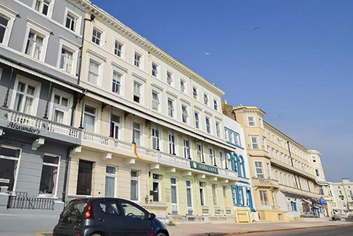 2 Bedroom Flat To Rent In Carlisle Parade, Hastings, TN34