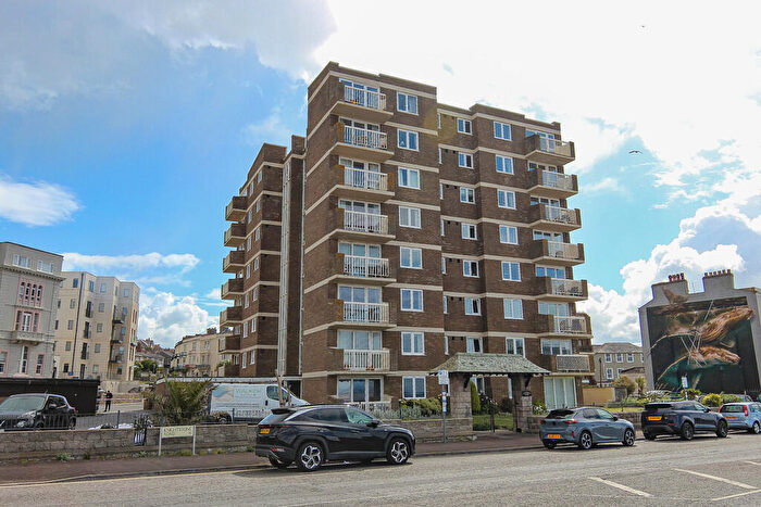 2 Bedroom Apartment For Sale In Knightstone Road, Weston-super-Mare, BS23