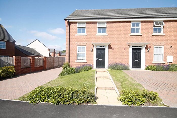 3 Bedroom End Of Terrace House To Rent In St. Georges Way, Mount Oswald, Durham, DH1