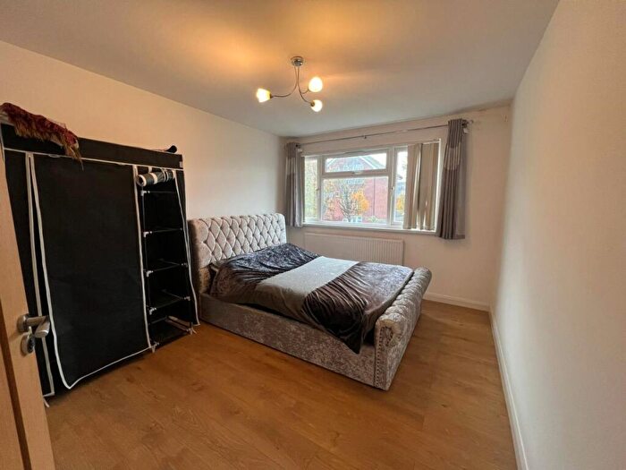 2 Bedroom Apartment For Sale In Patricia Close, SL1