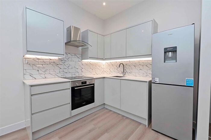 1 Bedroom Flat To Rent In High Street, Cowley, Uxbridge, UB8