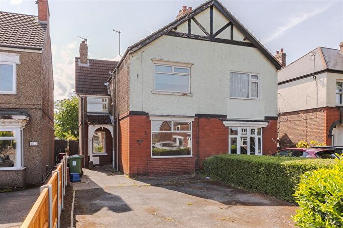 4 Bedroom Semi-Detached House To Rent In Ashby Road, Scunthorpe, DN16