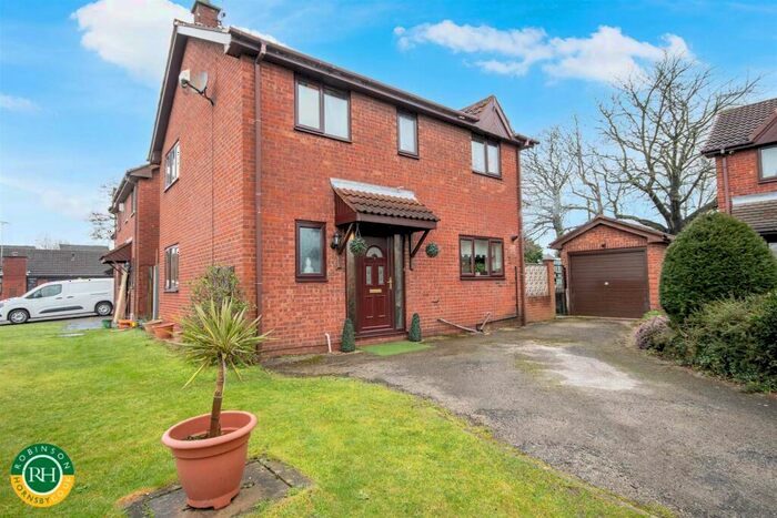 4 Bedroom Detached House For Sale In Apostle Close, Warmsworth, Doncaster, DN4