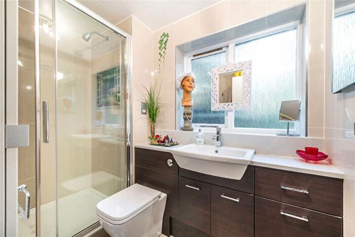 2 Bedroom Apartment To Rent In Fitzjohns Avenue, London, NW3