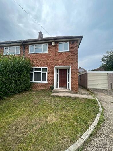 4 Bedroom Semi-Detached House To Rent In Long Lane, Oxford, OX4