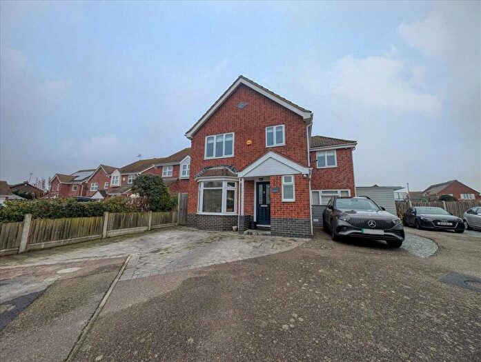 5 Bedroom Detached House For Sale In Pevensey Drive, Clacton On Sea, CO15