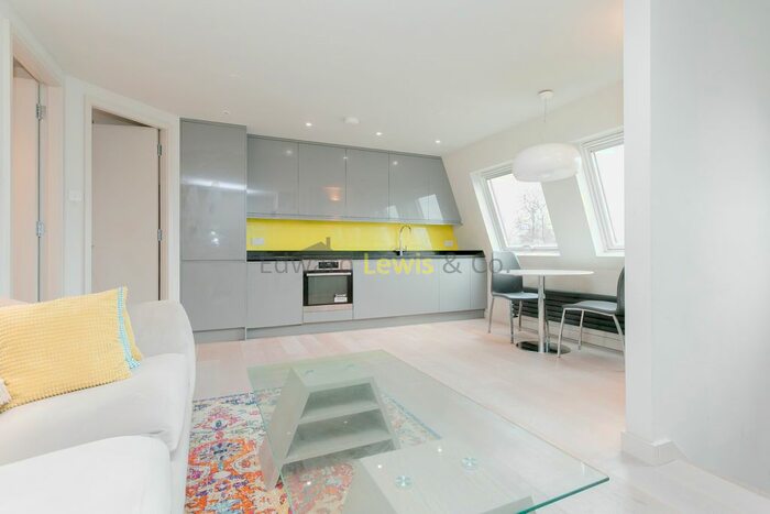 1 Bedroom Flat To Rent In Amhurst Road, London, N16