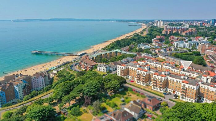 3 Bedroom Apartment To Rent In Sea Road, Boscombe, Bournemouth, BH5