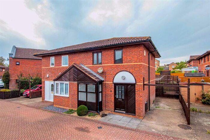 3 Bedroom Semi-Detached House To Rent In Armstrong Close, Crownhill, Milton Keynes, MK8