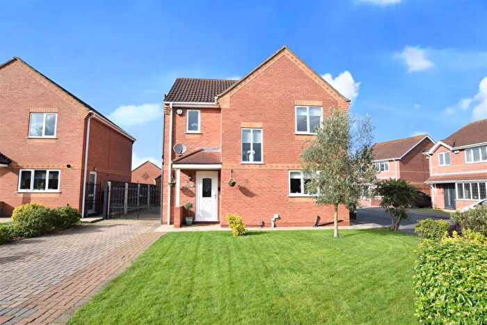3 Bedroom Detached House For Sale In Garrick Lane, New Waltham, Grimsby, DN36