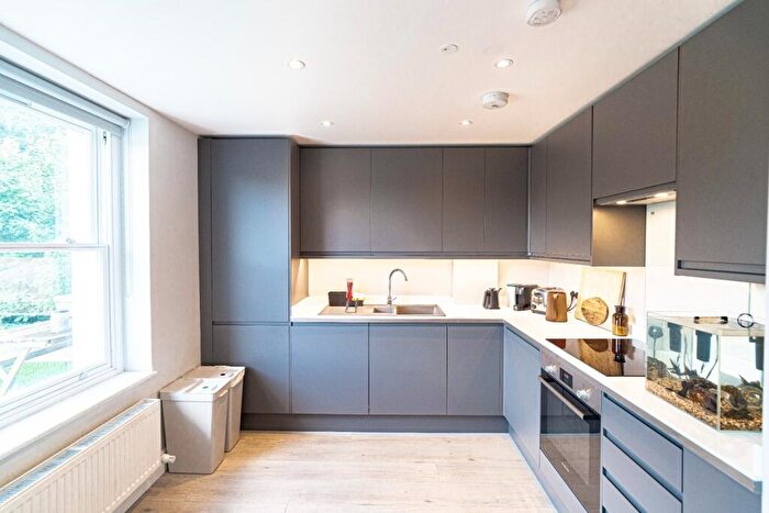 1 Bedroom Apartment To Rent In Lea Bridge Road, London, E5