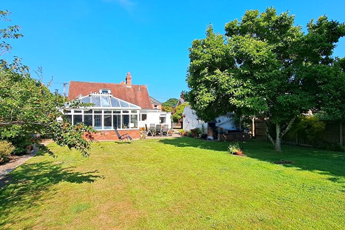 3 Bedroom Detached House For Sale In Bowling Green Sway Road Lymington, SO41