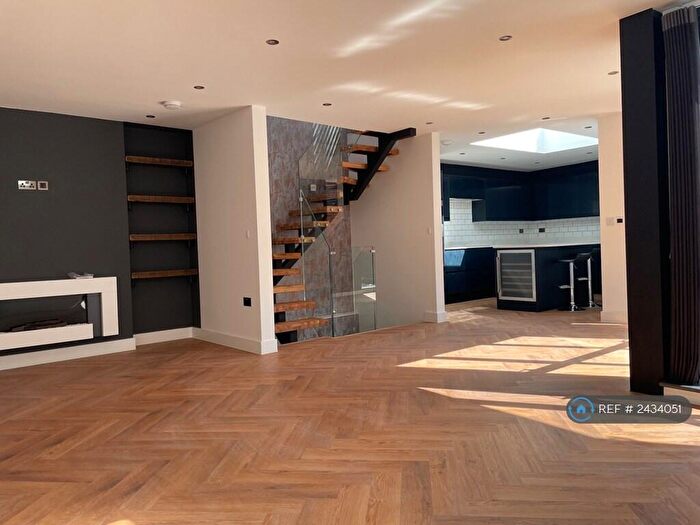 4 Bedroom Detached House To Rent In Uplands Road, London, N8