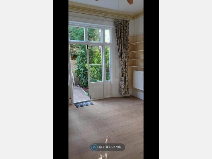 1 Bedroom Flat To Rent In Elder Avenue, London, N8