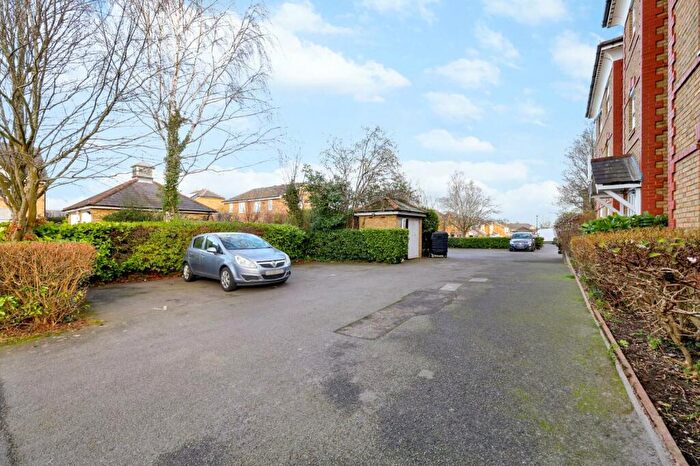 1 Bedroom Flat To Rent In Sydenham Avenue, N21