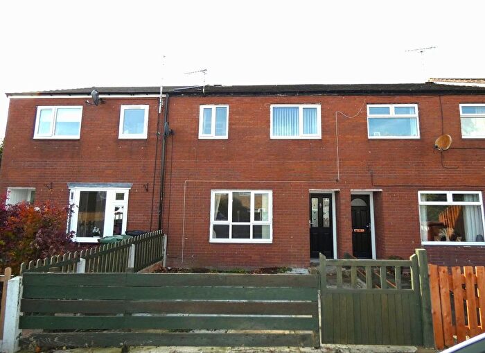 3 Bedroom Town House To Rent In Britannia Street, Stanningley, Pudsey, LS28
