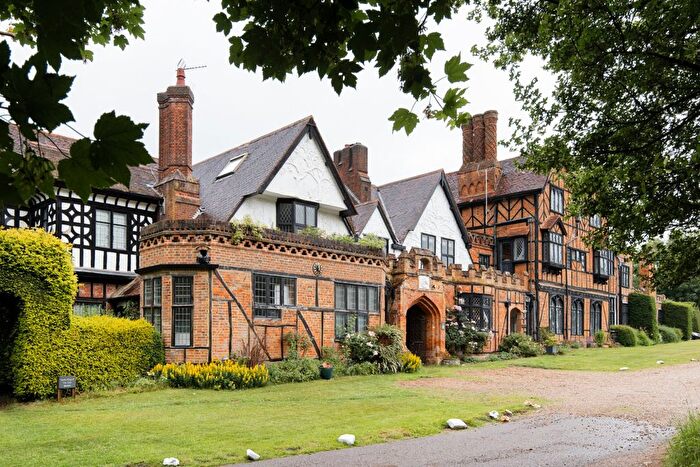 4 Bedroom Mews For Sale In Commonwood, Sarratt, Kings Langley, Hertfordshire, WD4