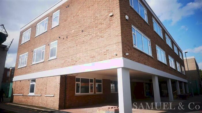 2 Bedroom Apartment To Rent In Lombard Street, West Bromwich, B70