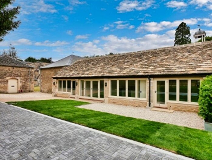 2 Bedroom Semi-Detached Bungalow To Rent In Barnsley Park, Barnsley, GL7