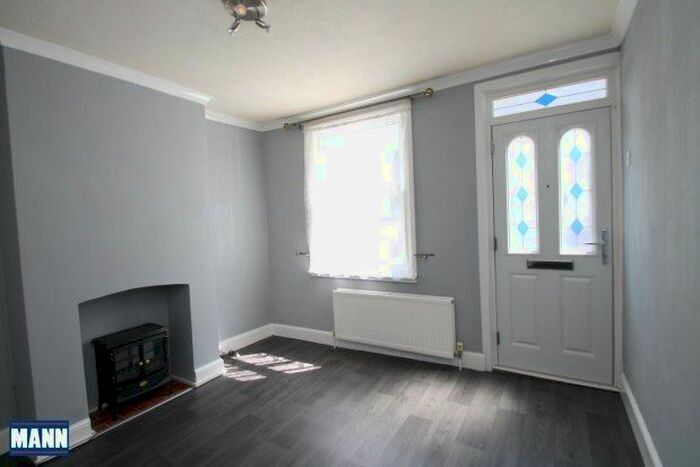 2 Bedroom Property To Rent In Mount Pleasant Road, Dartford, DA1