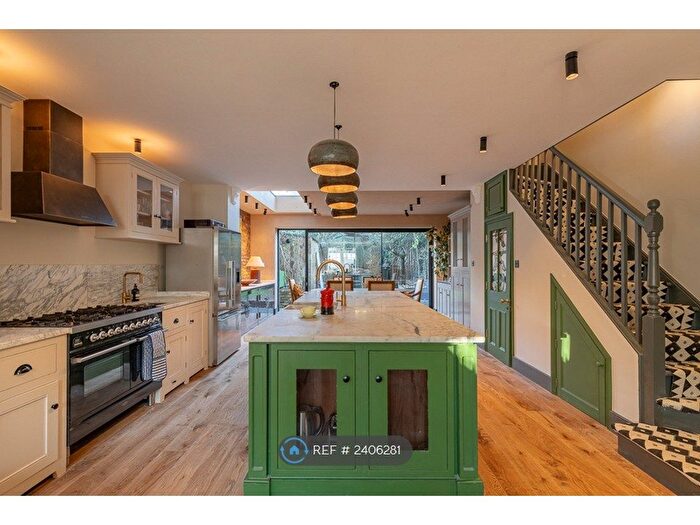 4 Bedroom Maisonette To Rent In Malden Road, London, NW5